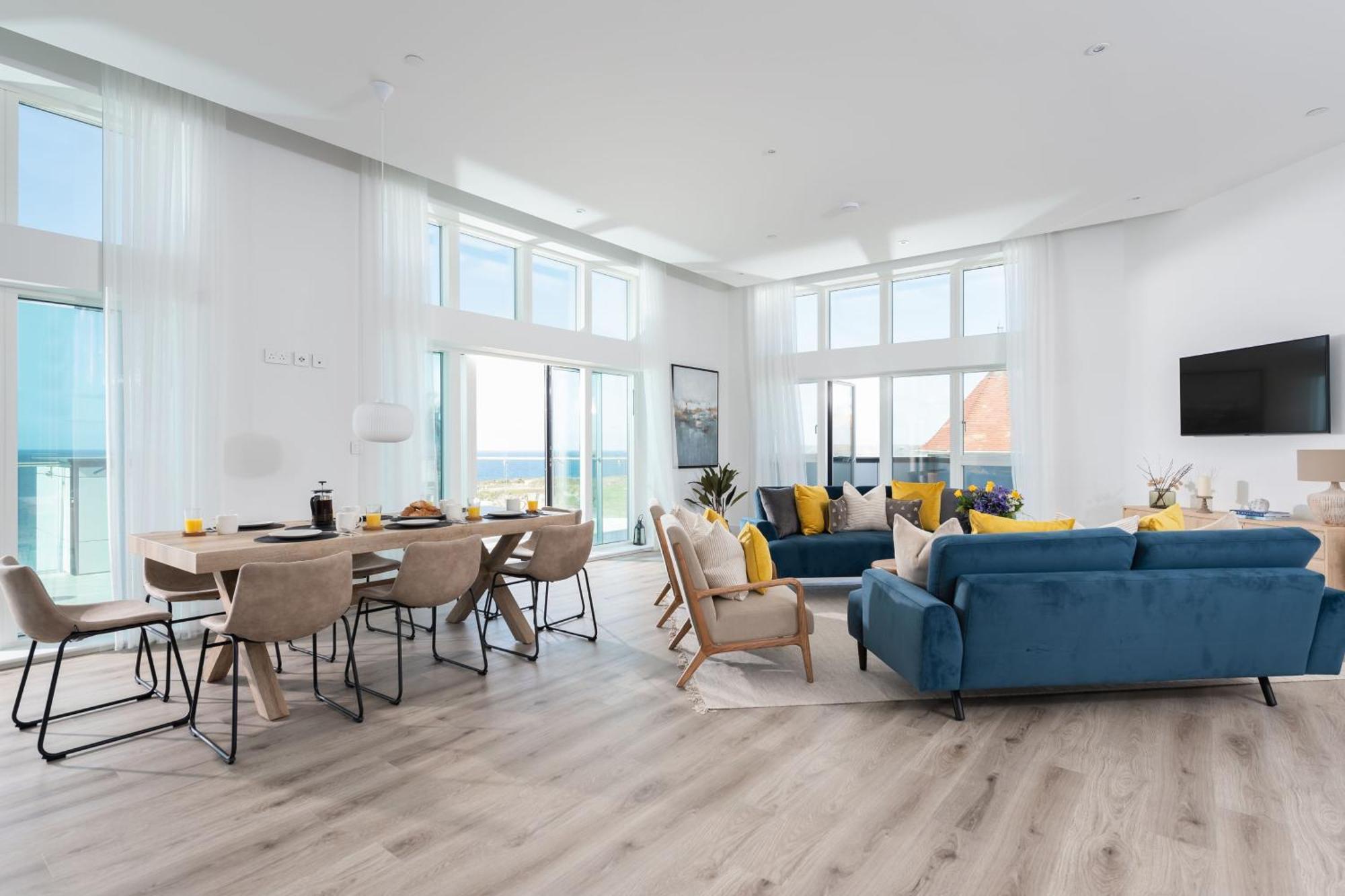 26 Cliff Edge Penthouse In Newquay