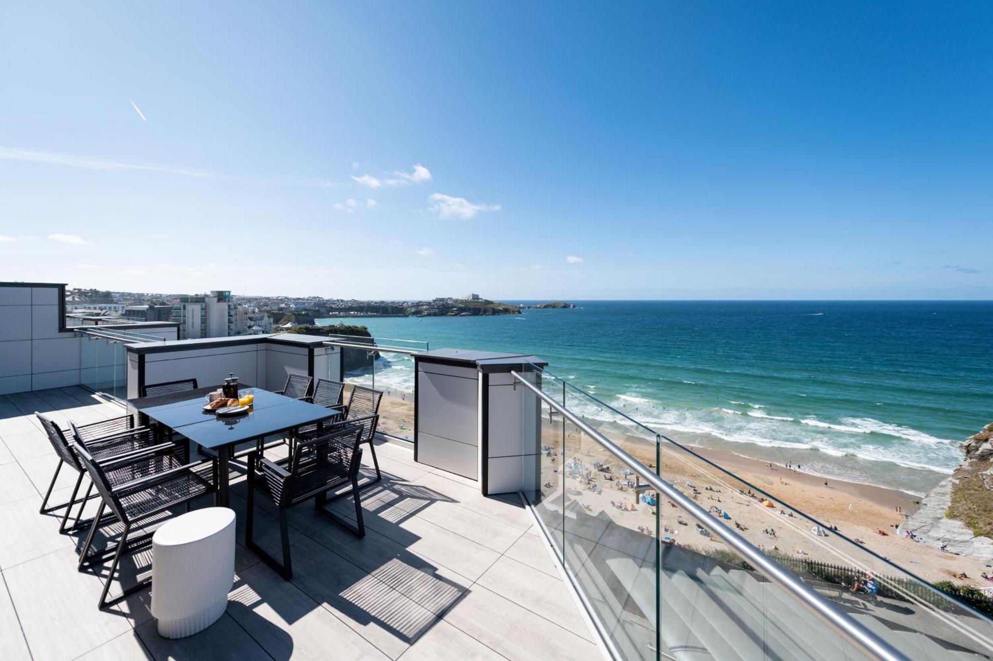 26 Cliff Edge Penthouse In Newquay Holiday home